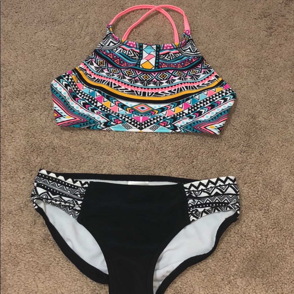 patterned baiting suit